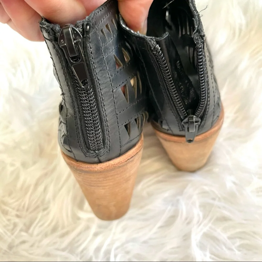 Jeffrey Campbell Black Rodillo Laser Cut Wedges Sz 6.5 - Picture 6 of 11